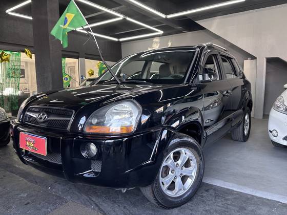 HYUNDAI TUCSON 2.0 MPFI GLS 16V 143CV 2WD FLEX 4P AUTOMÁTICO HYUNDAI TUCSON 2.0 MPFI GLS 16V 143CV 2WD FLEX 4P AUTOMÁTICO
